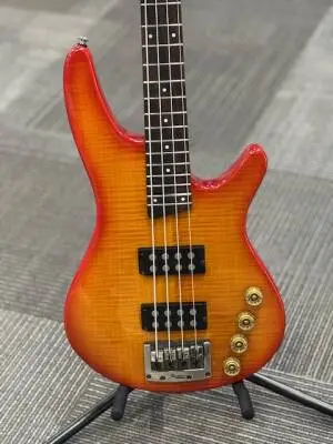 IBANEZ XTREME BASS BASSWOOD BODY DUAL SOAPBAR